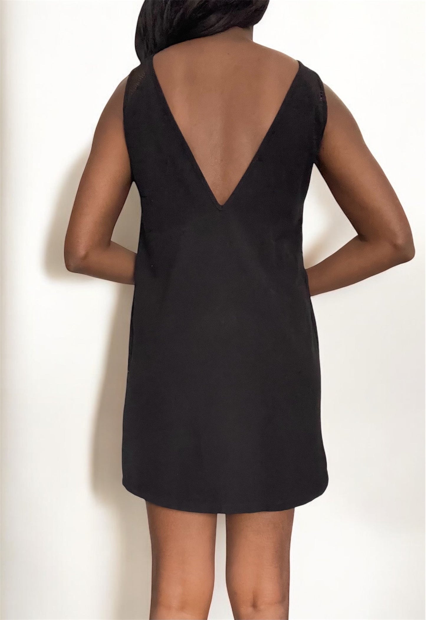 Preowned - NASTY GAL - V Neck short dress